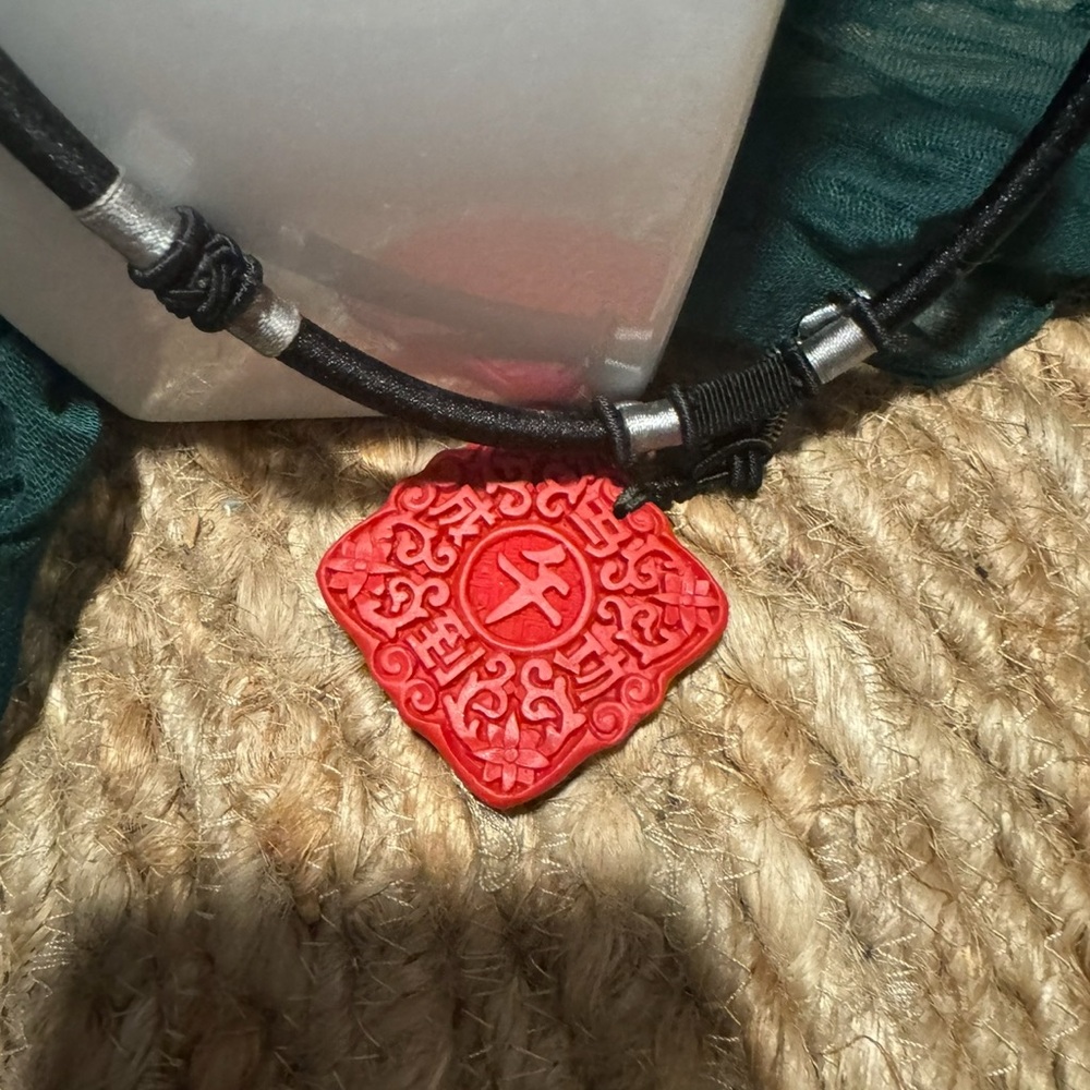 Chinese Cinnabar 🎁 Necklace - Zodiac Symbol “Horse”🎁 - Picture 3 of 3